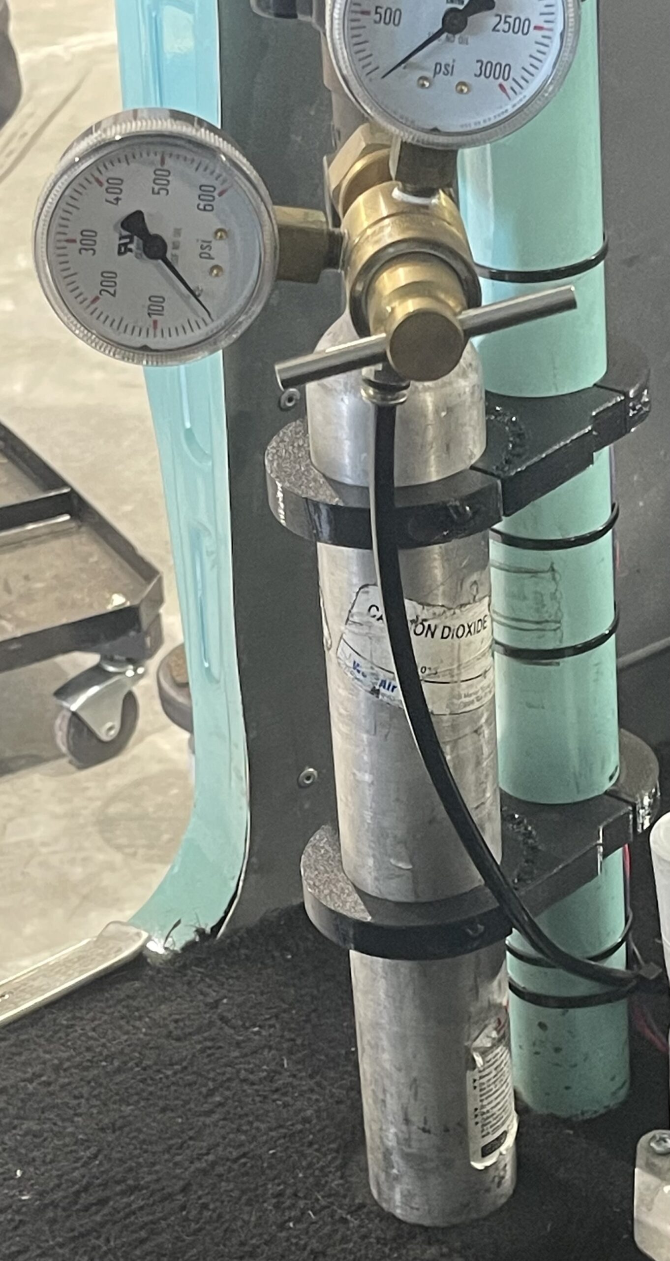 Custom 3D printed CO2 Bottle Bracket for Drag Racing